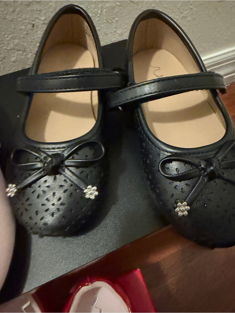 Gymboree Girls' Pink, Black & Red Mary Jane Dress Shoes Set size 8-9 - Picture 3 of 7
